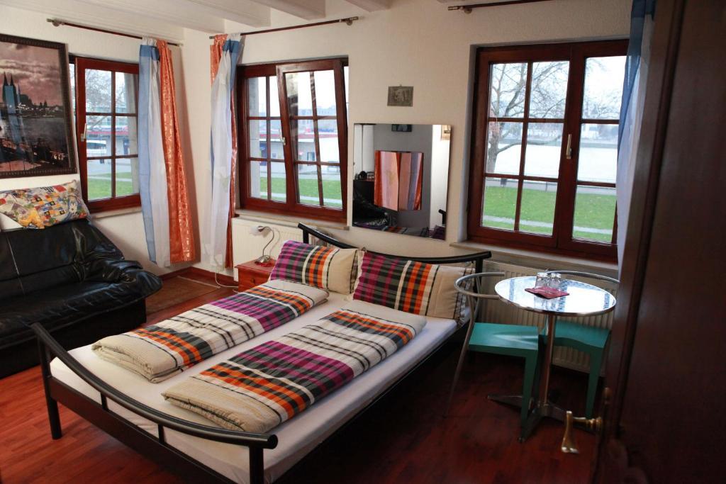Haus Enteresan Aparthotel Κολωνία Δωμάτιο φωτογραφία